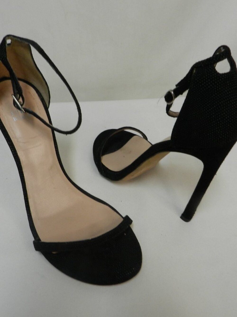 Stuart Weitzman Nudistsong Textured Suede Leather Size 8.5 heels sandals black